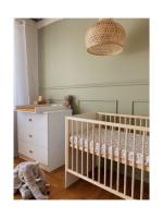 Klups přebalovací komoda Willy borovice/bílá