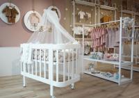 Dětská antirefluxní rostoucí postýlka Nika Duo – přírodní dřevo s šedými nožičkami