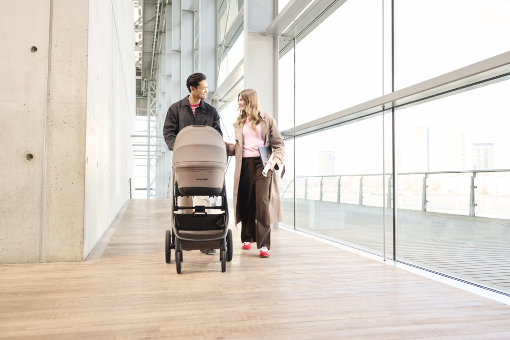 EASYWALKER Kočárek kombinovaný Zoey Almond Taupe + CYBEX Aton B2 i-Size + základna