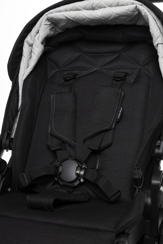 MUUVO Kočárek kombinovaný Quick SE 2 Chromium black set 2v1