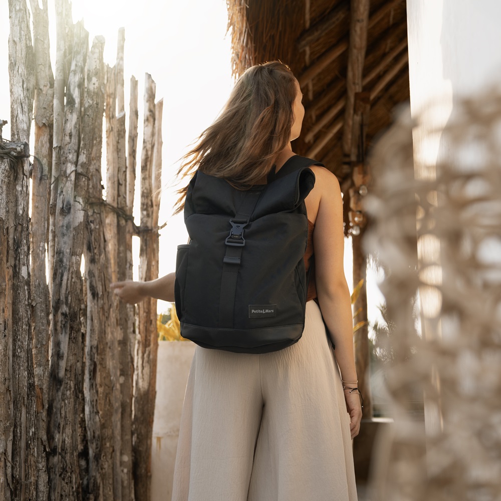 PETITE&amp;MARS Batoh přebalovací na kočárek Jackob Absolute Black