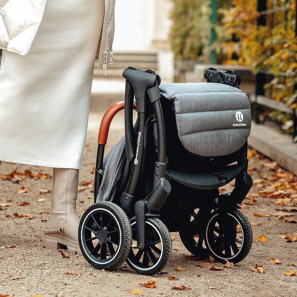 PETITE&amp;MARS Kočárek sportovní Cross Anthracite Blue