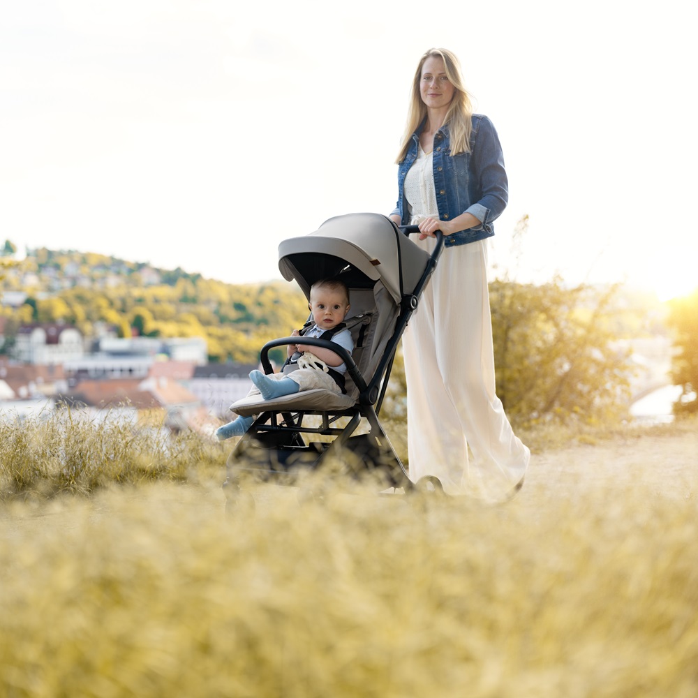 PETITE&amp;MARS Kočárek sportovní Flip Platinum Grey