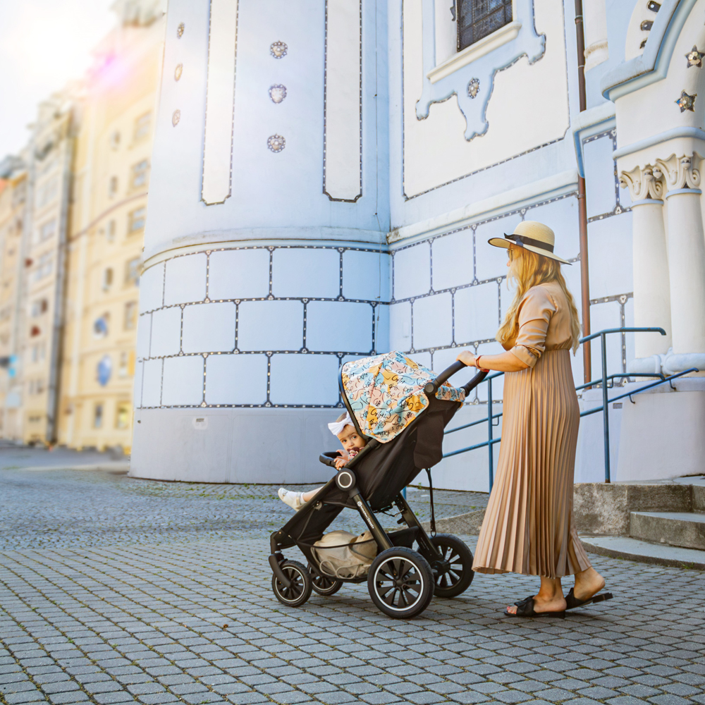 PETITE&amp;MARS Kočárek sportovní Street2 Air Black Limited 100 Faces Complete