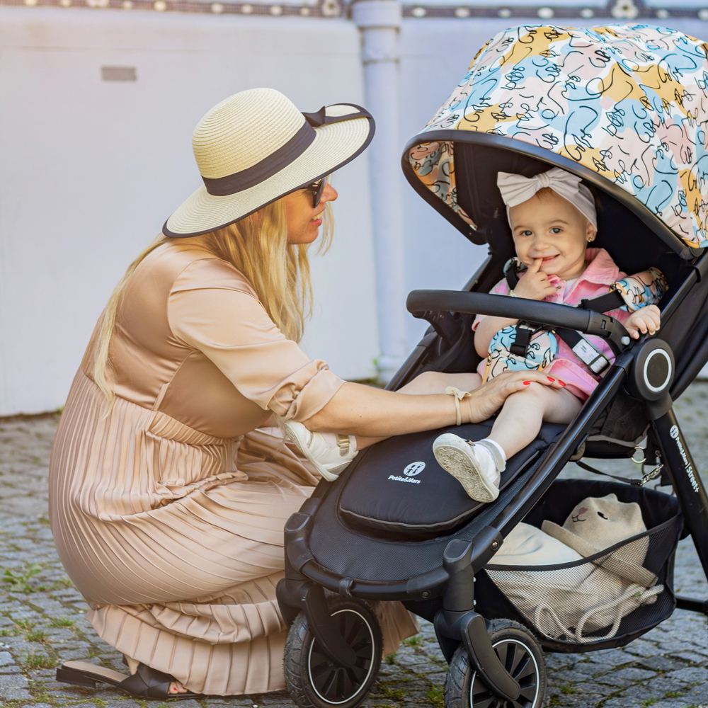 PETITE&amp;MARS Kočárek sportovní Street2 Air Black Limited 100 Faces Complete