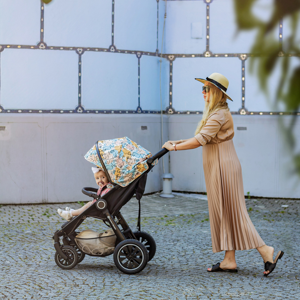 PETITE&amp;MARS Kočárek sportovní Street2 Air Black Limited 100 Faces Complete