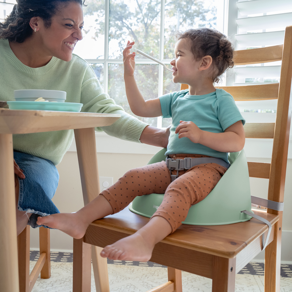 INGENUITY Podsedák na jídelní židličku My Spot™ Green 6m+, do 15kg