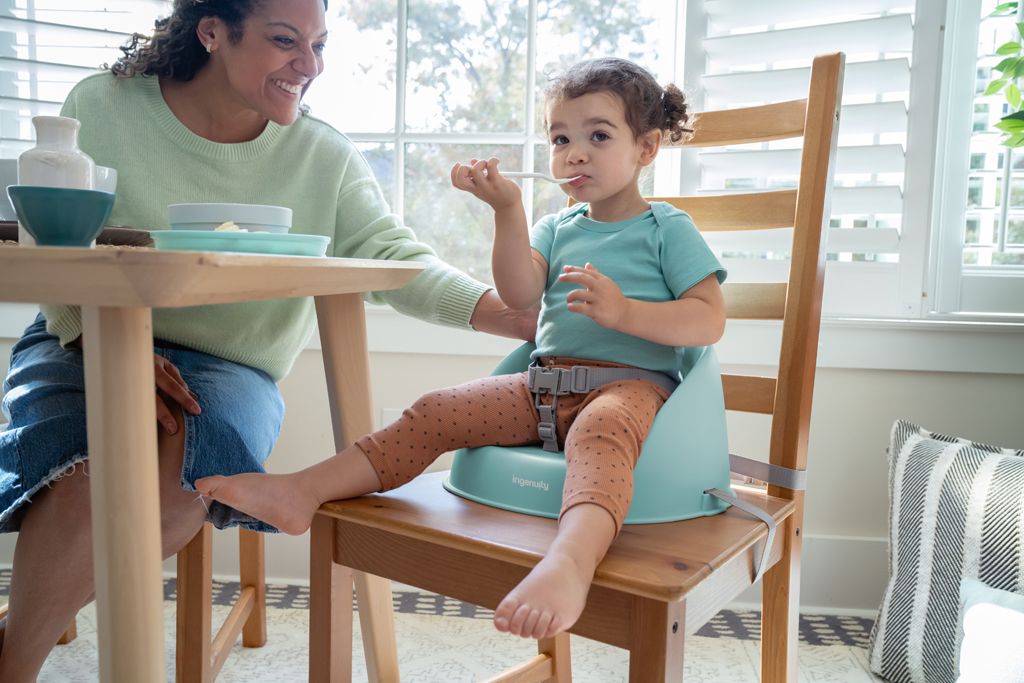 INGENUITY Podsedák na jídelní židličku My Spot™ Teal 6m+, do 15kg