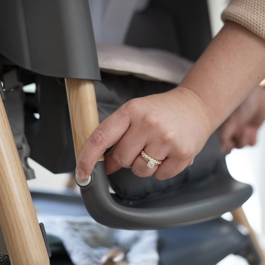 INGENUITY Židlička jídelní multifunkční Wesley™ 0m+ do 23kg