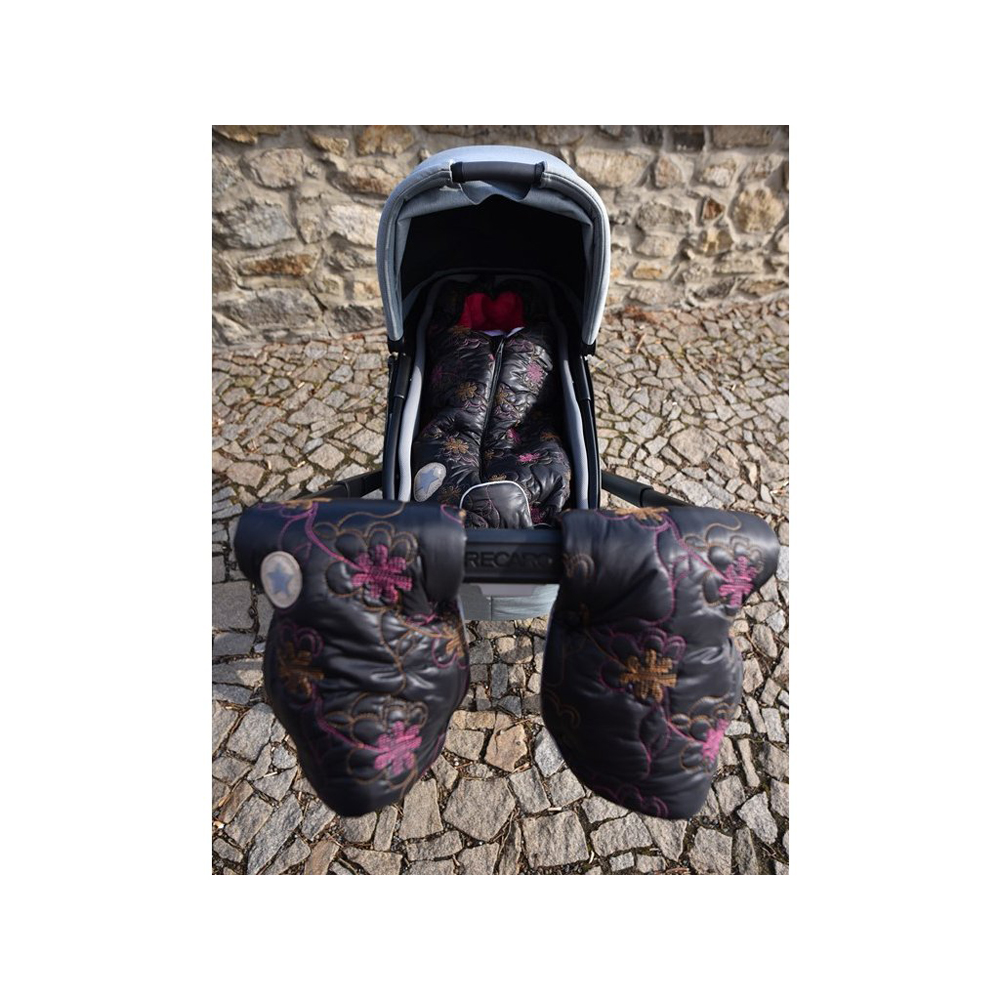 LITTLE ANGEL Fusak Exclusive prošev Mazlík Outlast® 45x90cm,50x100cm černá kytky/růžová