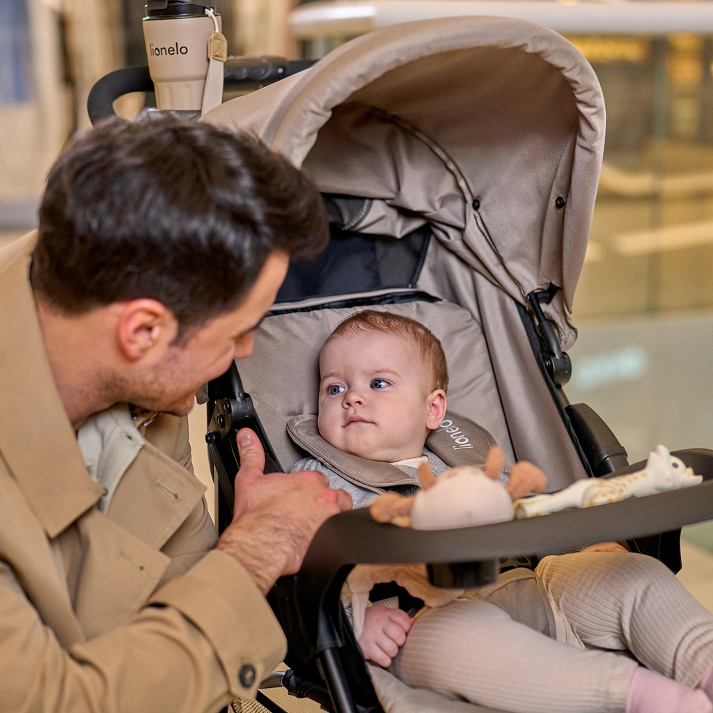 LIONELO Kočárek sportovní Emma Plus Coral Pink