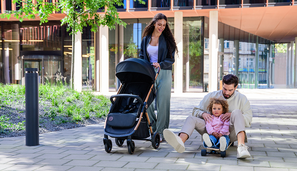 LIONELO Kočárek sportovní Ingrid Black Onyx