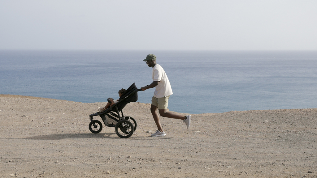 LIONELO Kočárek sportovní Azura Black Onyx