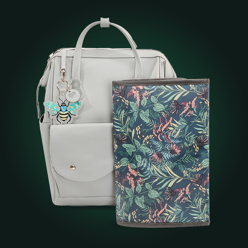 KINDERKRAFT SELECT Taška/batoh přebalovací Treasurpack Grey Nature Vibes, Premium