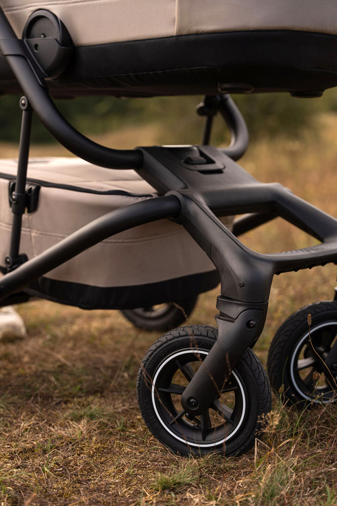 EASYWALKER Kočárek kombinovaný Jimmey Explore Pearl Taupe AIR + CYBEX Aton B2 i-Size + základna