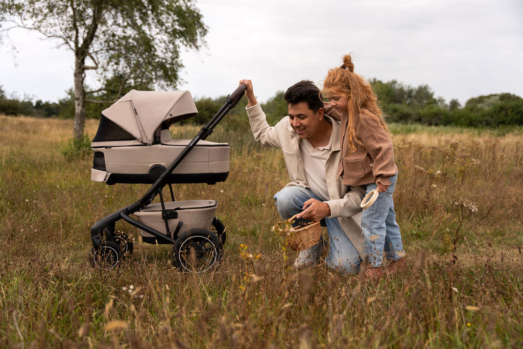 EASYWALKER Kočárek kombinovaný Jimmey Explore Pearl Taupe AIR + KIDDY Evoluna i-size 2 + Základna