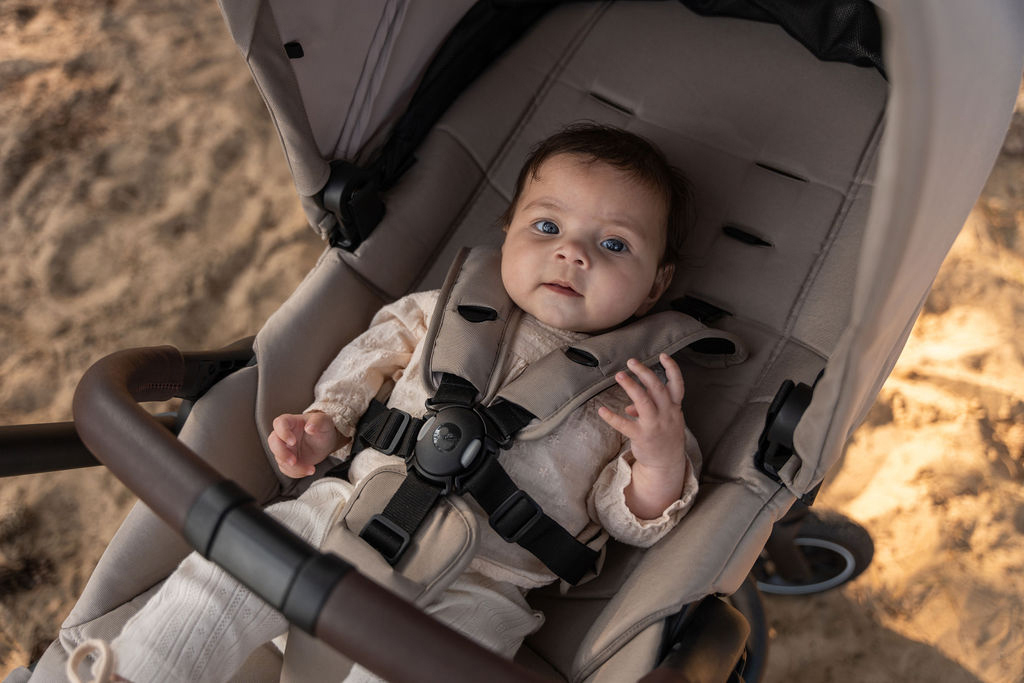 EASYWALKER Kočárek kombinovaný Jimmey Explore Pearl Taupe AIR + KIDDY Evoluna i-size 2 + Základna