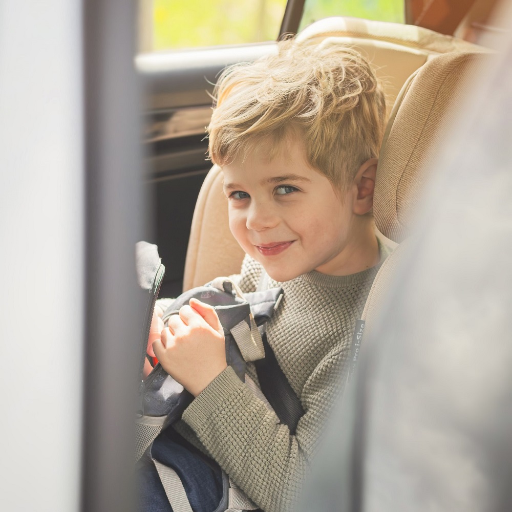 PETITE&amp;MARS Autosedačka Flex Pro i-Size Black Air 100-150 cm (15-36 kg)