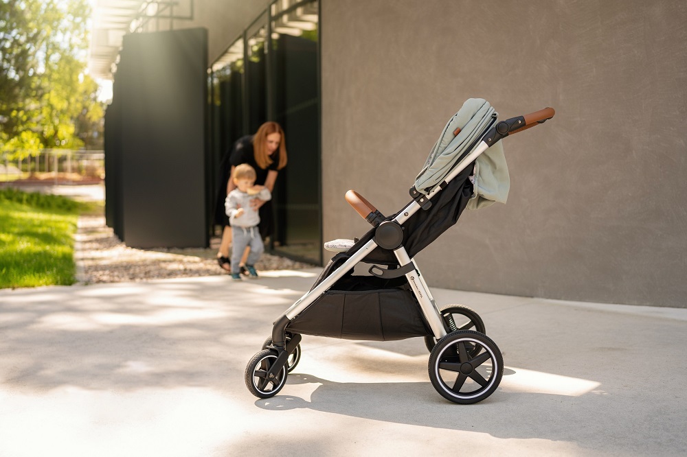 PETITE&amp;MARS Kočárek sportovní Royal Iron Green Complete